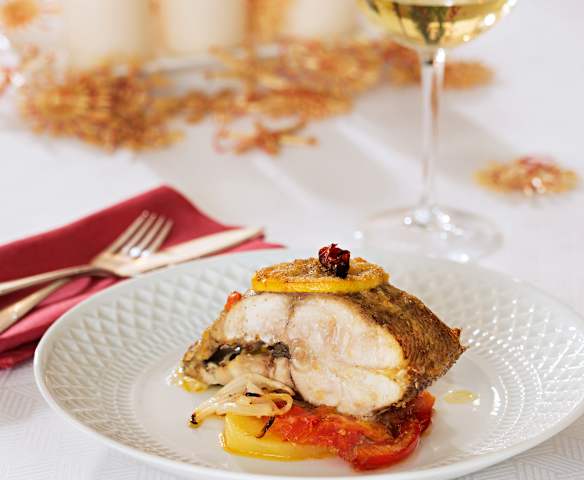 Besugo con patatas panadera