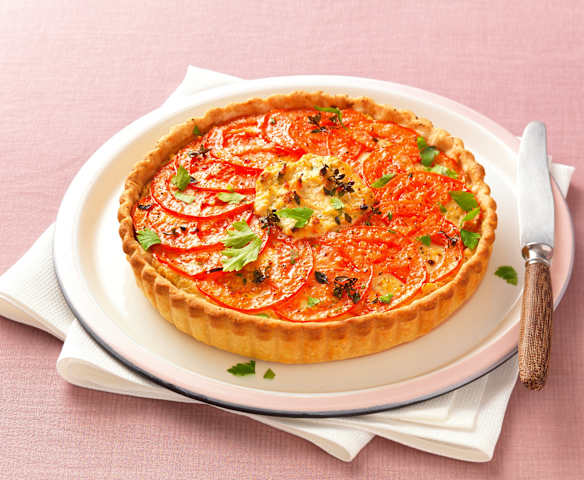 Tarte au thon, fromage frais et tomate