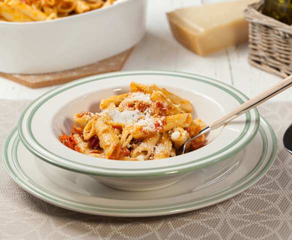Penne risottate aglio, olio e pomodori secchi