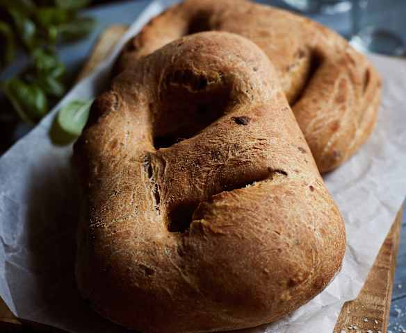 Kräuter-Tomaten-Fougasse