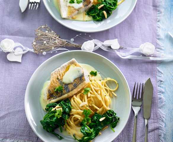 Șalău cu spanac, linguine și Beurre blanc