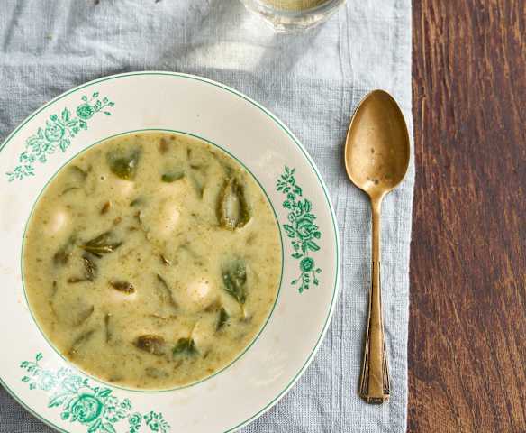 Sopa de feijoca com agrião