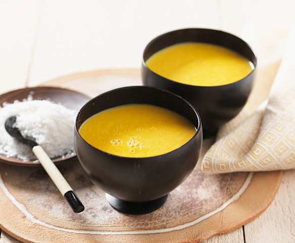 Möhren-Mango-Suppe mit Kokos