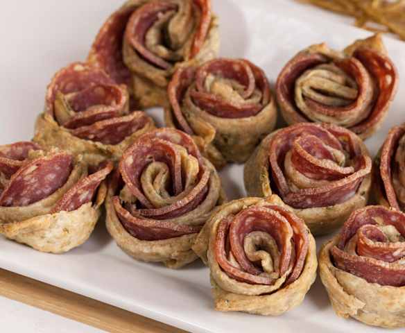 Rose di salamino con sfoglia aromatizzata