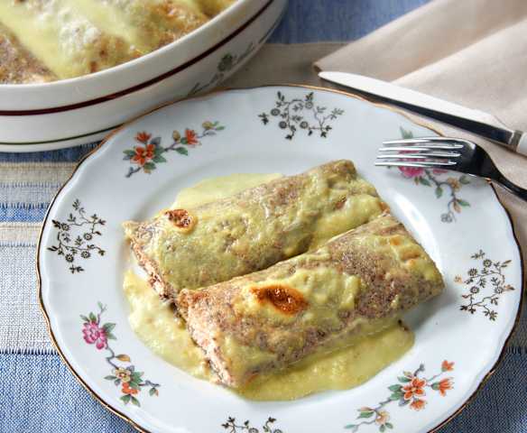 Crêpes de sarraceno con salmón y salsa de puerro (sin gluten)