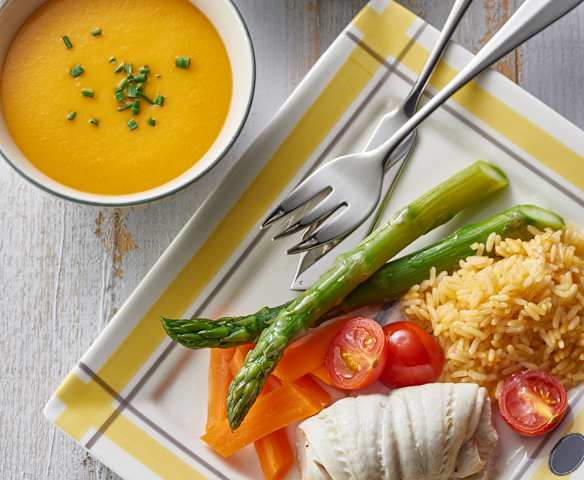 Squash soup, Fish with rice and vegetables, Apple-pear crumble