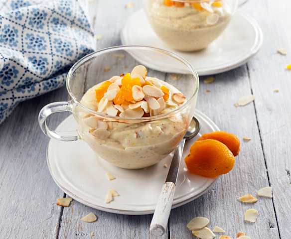 Mandel-Grießpudding