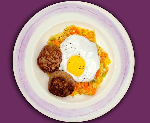 Frikadellen mit Rahmgemüse