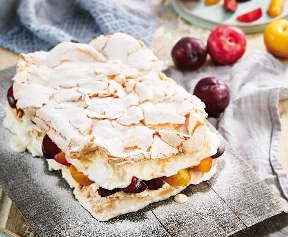 Doce branco com ameixa Doce branco com ameixa