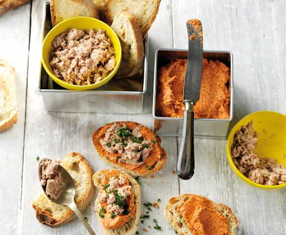 Atum com pasta de pimento e amêndoa