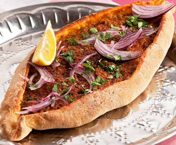 Pizza turca (Lahmacun)