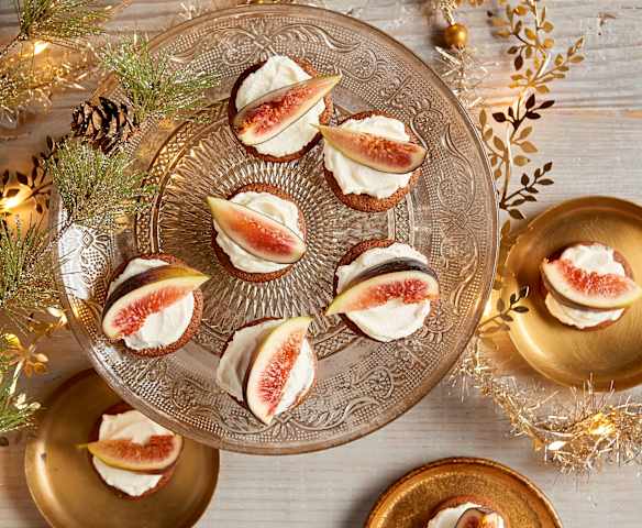 Ginger Snaps with Mascarpone and Figs