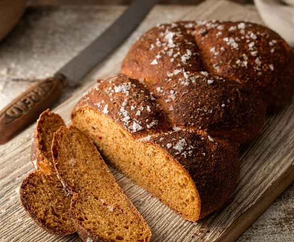 Sun-dried Tomato and Basil Plait