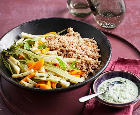 Dinkel mit Gemüse aus dem Varoma