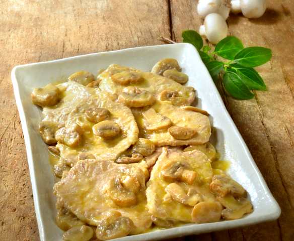Scaloppine ai funghi Scaloppine ai funghi