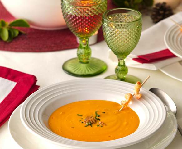 Crema de gambas al brandy con caviar de erizos