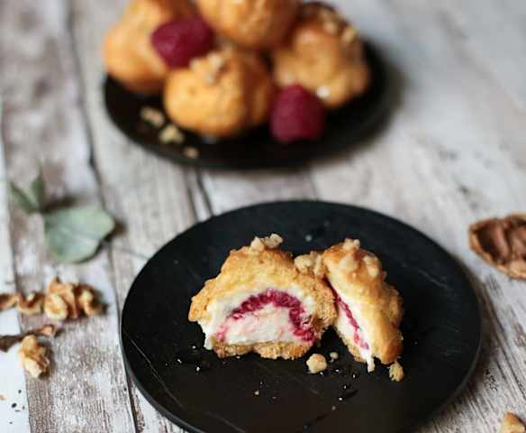 Bignè al Gongorzola, lampone e sciroppo d'acero (di Sebastiano Rovida)