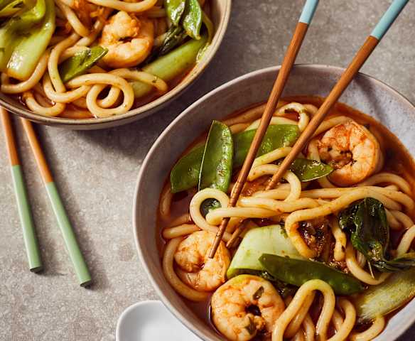 Makaron udon z krewetkami