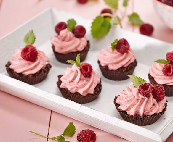 Smetanovo-malinový nepečený dezert