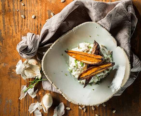 Gebackene Süßkartoffeln mit Knoblauchdip
