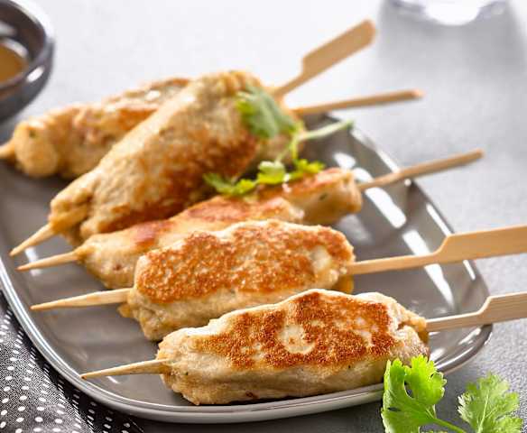 Petites brochettes de poulet asiatiques