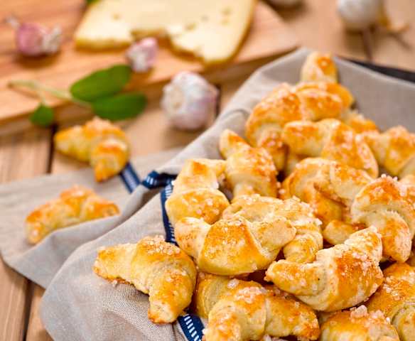 Sýrové rohlíčky s česnekem