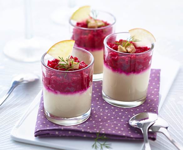 Pannacotta au foie gras, compotée pomme-betterave aux épices