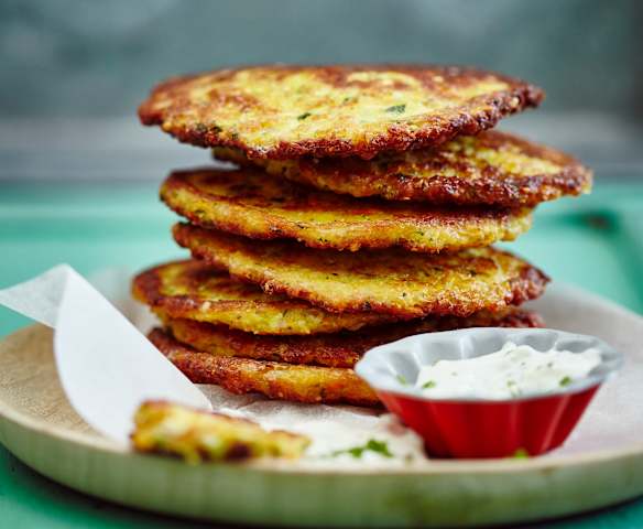 Halloumi-Rösti mit Joghurt-Dip
