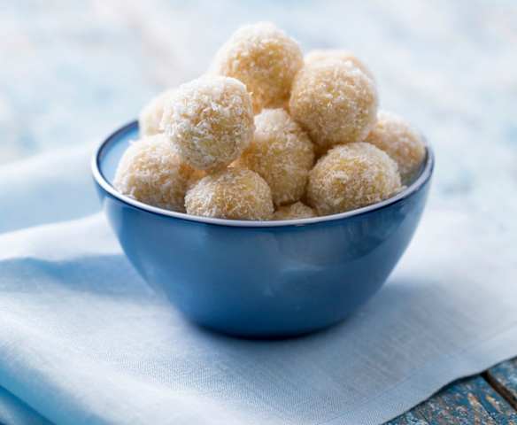 Orange, hazelnut and coconut balls