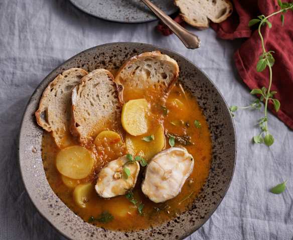 Sopa de peixe alentejana