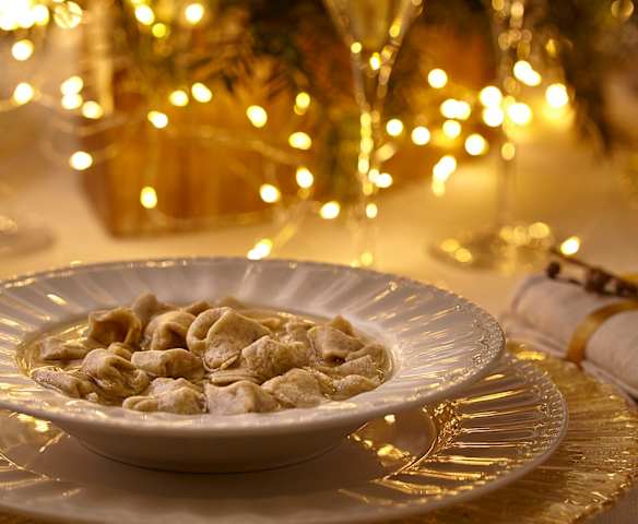 Tortellini ai grani antichi in brodo