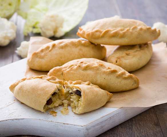 Cocarrois mallorquines de repollo y coliflor Cocarrois mallorquines de repollo y coliflor