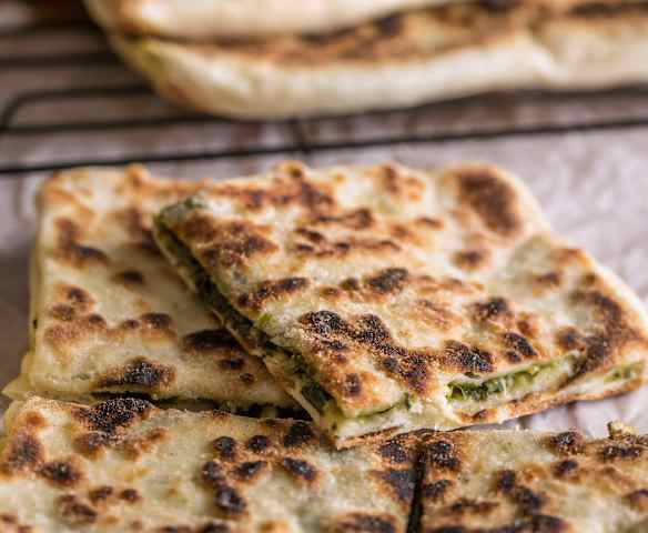 Placki gozleme ze szpinakiem