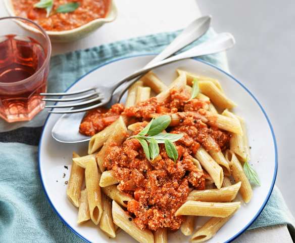 Pâtes complètes à la bolognaise végétarienne