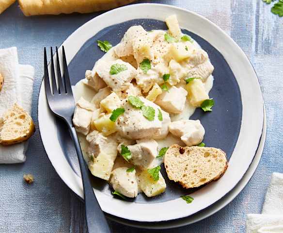 Pollo in crema al limone e pastinaca