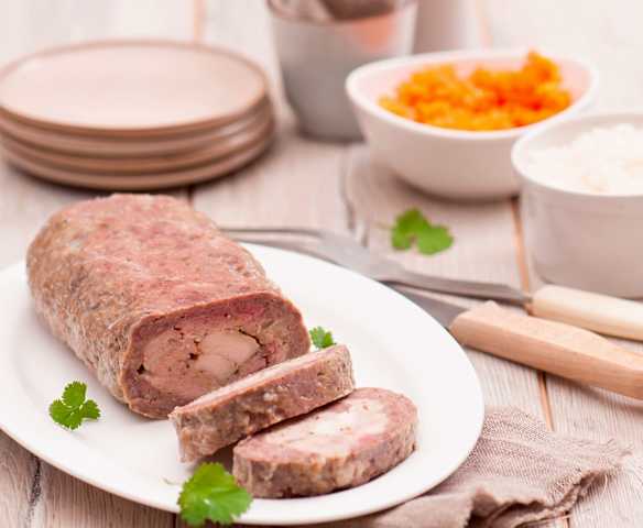 Three meat roulade