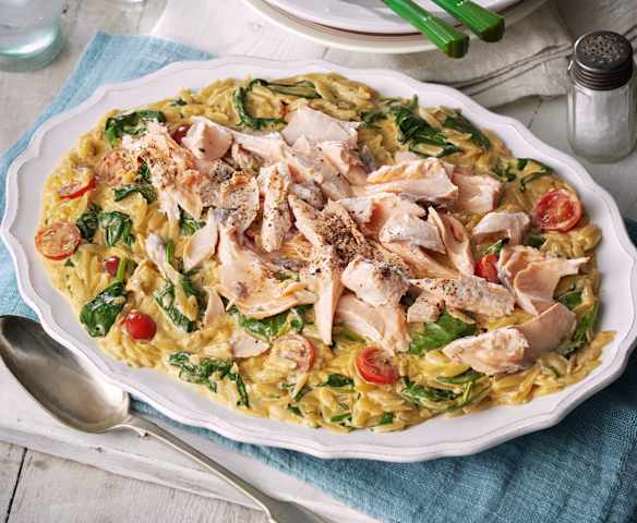 Risoni with salmon and spinach Risoni with salmon and spinach