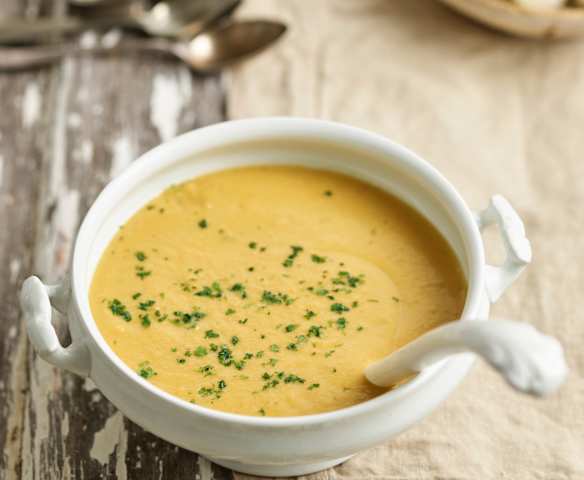 Sopa de couve-flor e alho assados