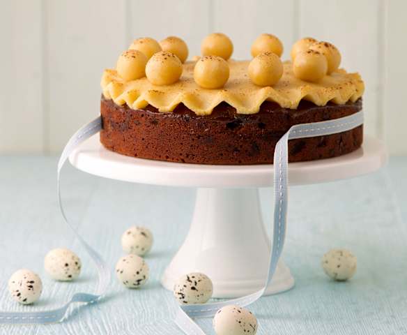 Torta di marzapane (Simnel Cake) Torta di marzapane (Simnel Cake)