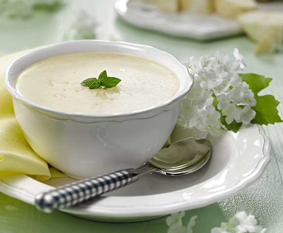 Jemná celerová polévka s ovesnými vločkami