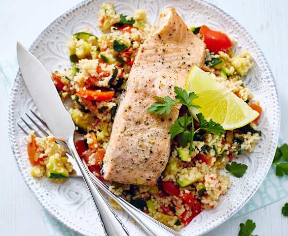 Lachs mit Gemüse-Couscous Lachs mit Gemüse-Couscous