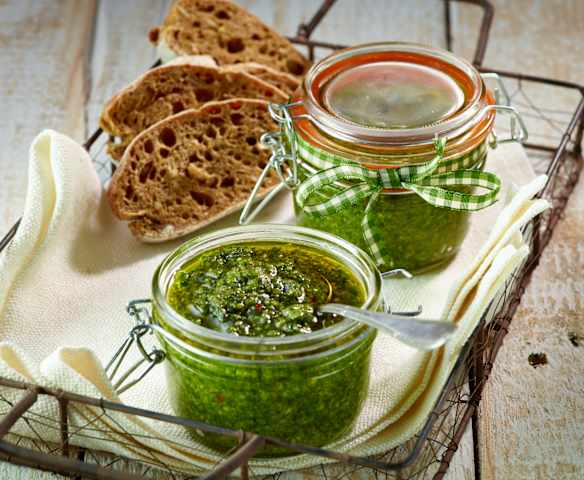 Pesto with Rocket and Chilli