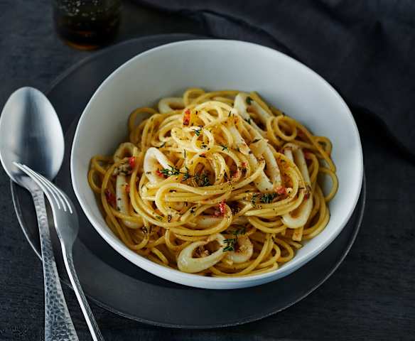 Tintenfischringe aglio e olio