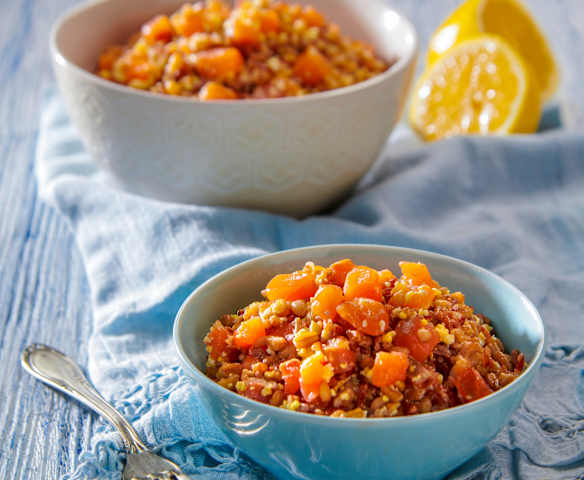 Quattro cereali con salmone affumicato e limone