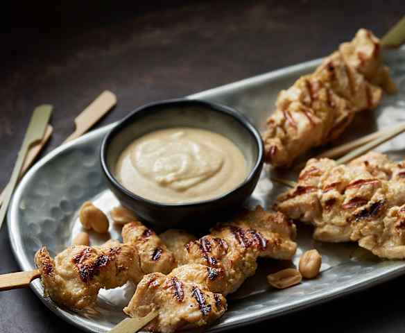 Pouletspiesse mit Erdnuss-Satay-Sauce
