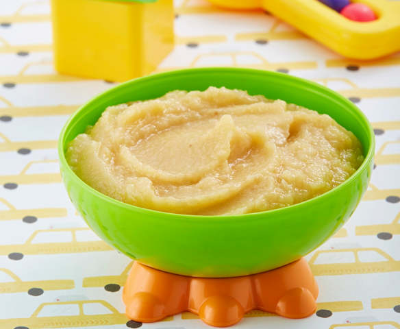 Papilla de plátano, durazno y manzana