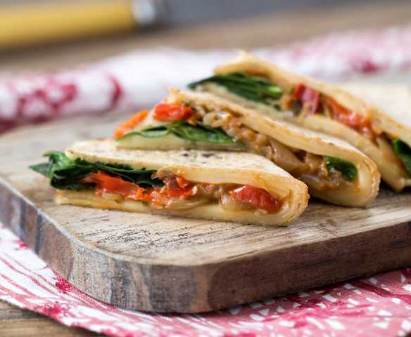 Chilli chutney quesadillas