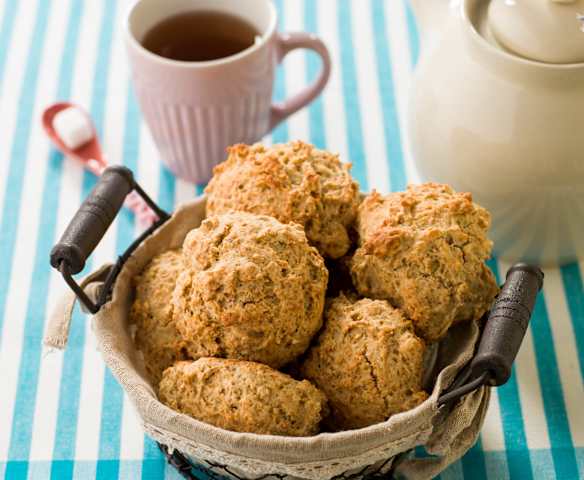 Scones integrais com ervas aromáticas