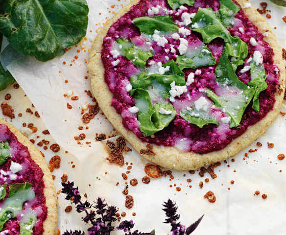 Pizza de remolacha y kale