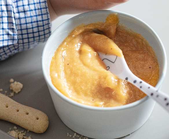 Compote d'abricots et petits boudoirs